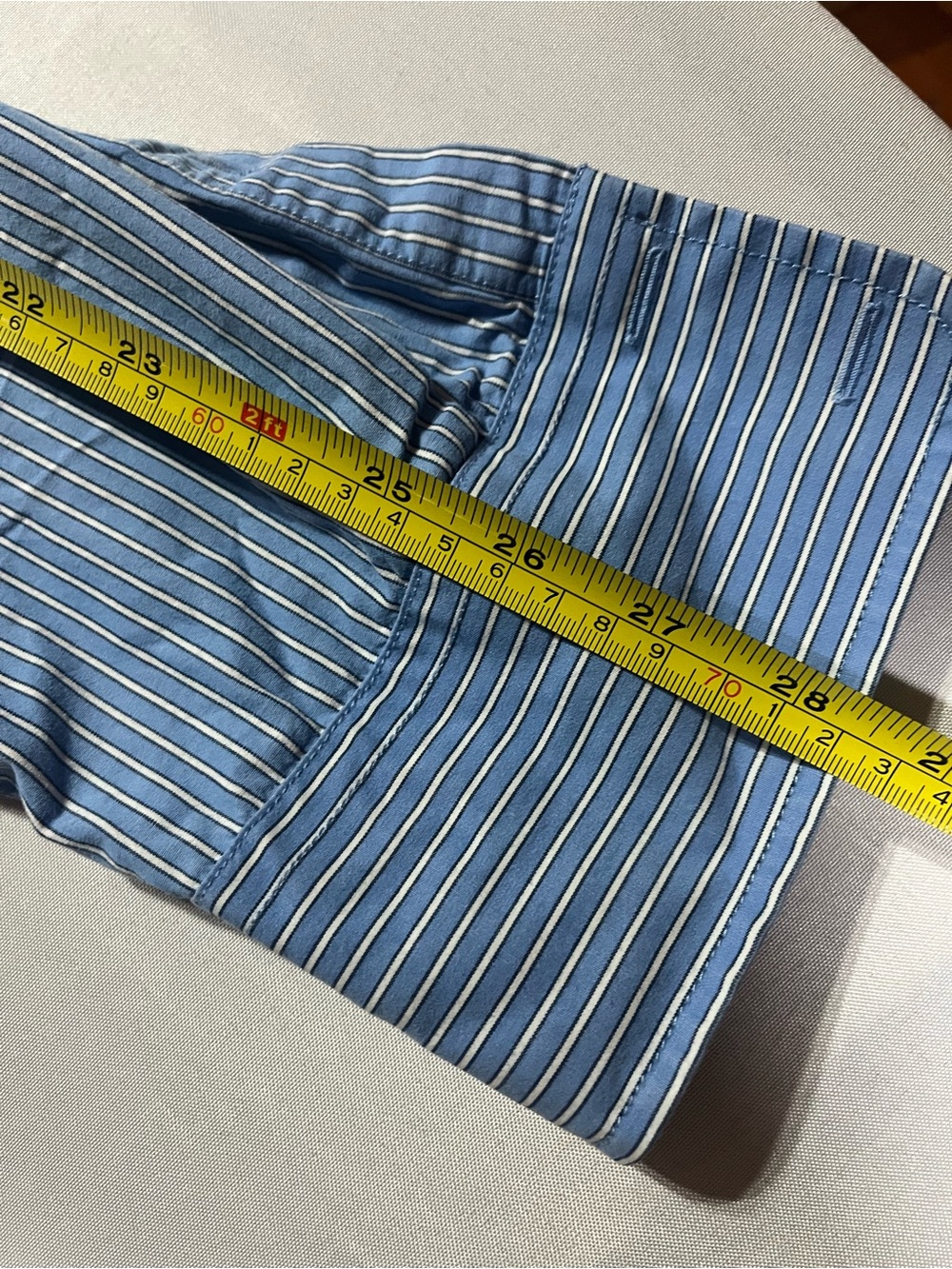 Hollister Men’s Large Blue/White Pinstripe Casual Long Sleeve Button-Down Shirt - Picture 7 of 7